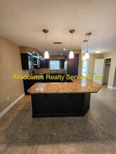 4703 NW 35th St in Gainesville, FL - Building Photo - Building Photo