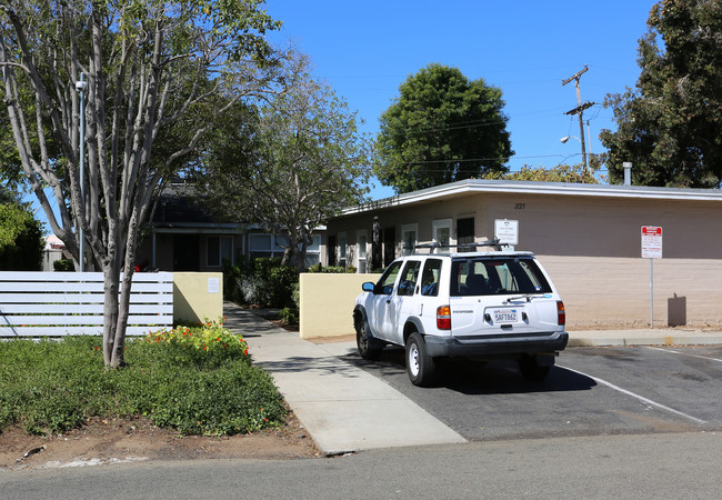 Marisol Apartments in Oceanside, CA - Foto de edificio - Building Photo