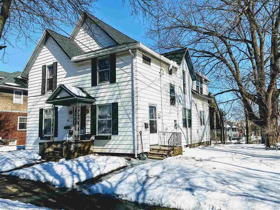 403 2nd St, Unit 2 in Jackson, MI - Foto de edificio