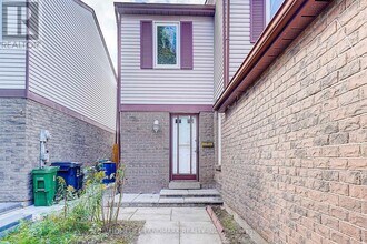 48 Green Spring Dr in Toronto, ON - Building Photo - Building Photo