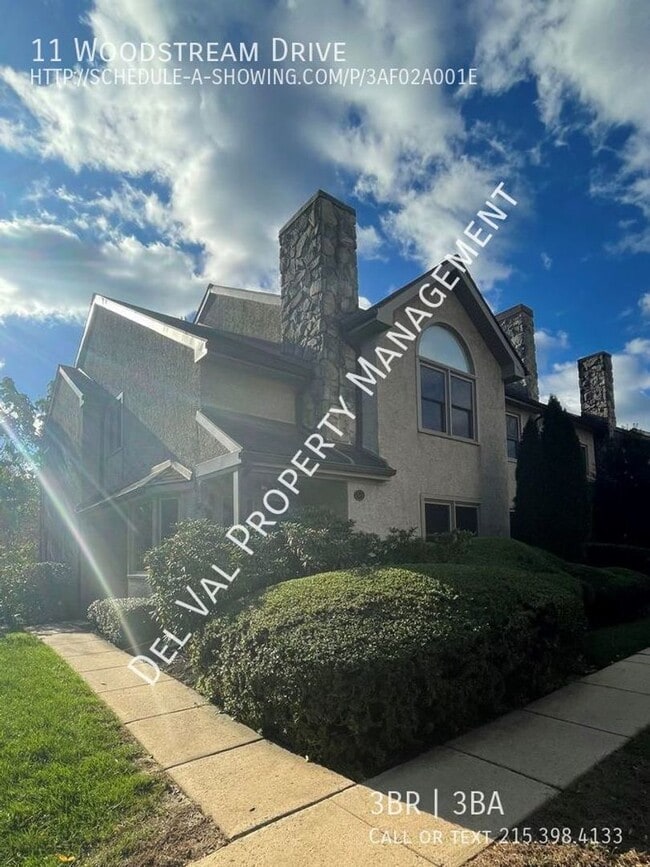 property at 11 Woodstream Dr