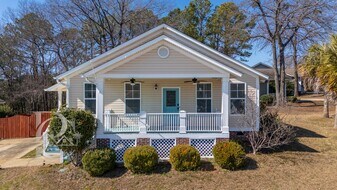 100 Waxberry Cir in Columbia, SC - Building Photo