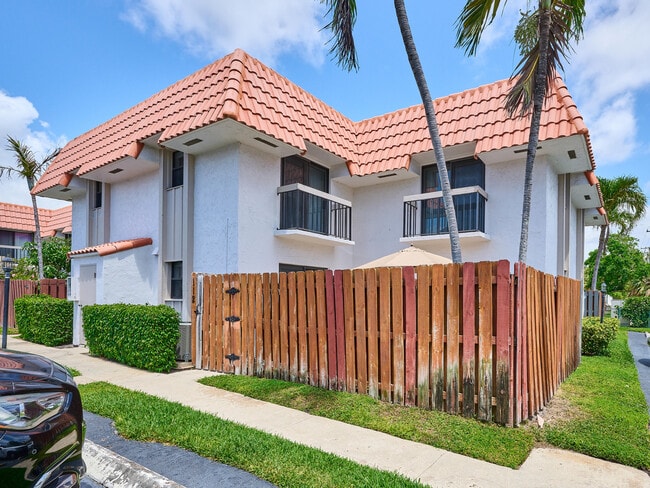 property at 1251 S Federal Hwy
