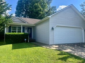 2903 Mayfield Dr in Johnson City, TN - Building Photo - Building Photo