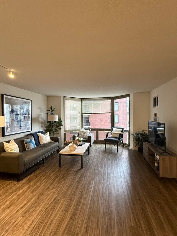 1128 N Dearborn St in Chicago, IL - Building Photo - Building Photo
