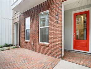 207 Oliver Wy in Cranberry Township, PA - Building Photo - Building Photo