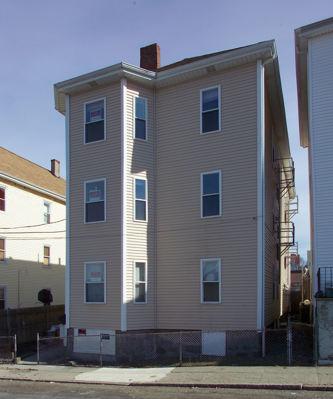 176 Eagle St in Fall River, MA - Building Photo - Building Photo