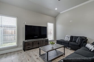 1206 N Essex Ave in Lubbock, TX - Building Photo - Building Photo