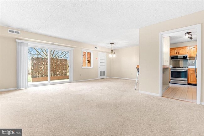 1745 Edgewood Hill Cir in Hagerstown, MD - Building Photo - Building Photo