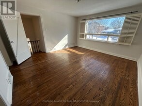 294 Betty Ann Dr in Toronto, ON - Building Photo - Building Photo