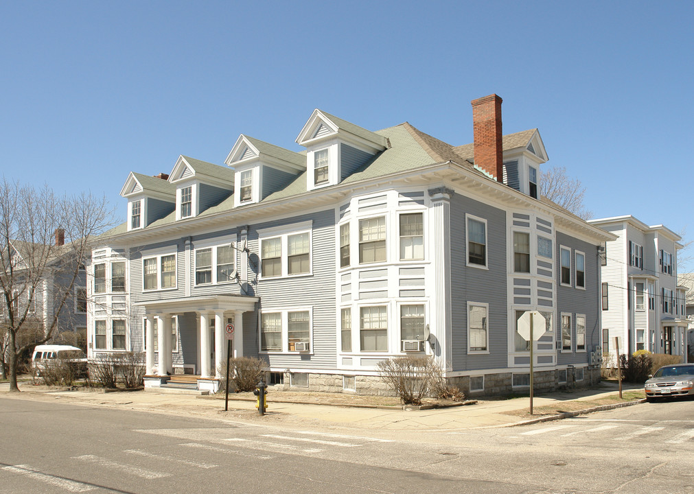 370 Hanover St in Manchester, NH - Foto de edificio