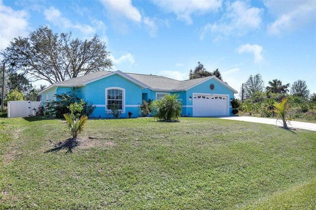 8333 Atmore Ave in North Port, FL - Building Photo - Building Photo