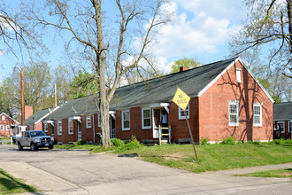 1956 Victoria Ave in Dayton, OH - Building Photo - Building Photo