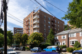 Fieldston Terrace in Bronx, NY - Building Photo - Building Photo