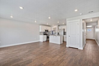 6471 S Aspen Ln in South Weber, UT - Building Photo - Building Photo