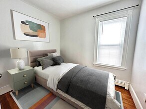 110 Everett St, Unit 3 in Boston, MA - Building Photo - Building Photo