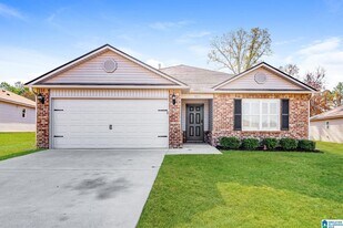 331 Woodland Trl in Pell City, AL - Building Photo