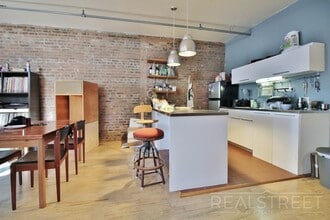 337 Kent Ave in Brooklyn, NY - Building Photo - Building Photo