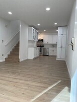 11025 Kittridge St, Unit 133 in North Hollywood, CA - Building Photo