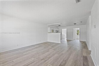 5112 La Salle St in Fort Pierce, FL - Building Photo - Building Photo