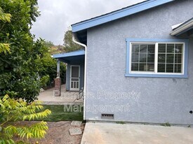 13543 Mountainside Dr in Poway, CA - Building Photo