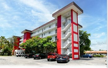 Ram Andrews Apartments in Wilton Manors, FL - Foto de edificio