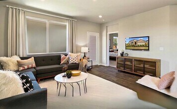 611 Bluffview Dr. in Bastrop, TX - Building Photo - Building Photo