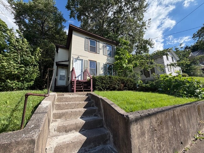 property at 322 Shuart Ave