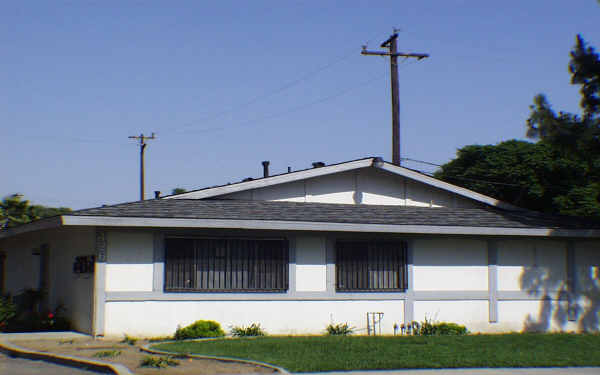 426 N Parkside Ave in Ontario, CA - Building Photo