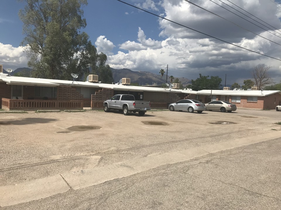 1145 E Easy St in Tucson, AZ - Building Photo