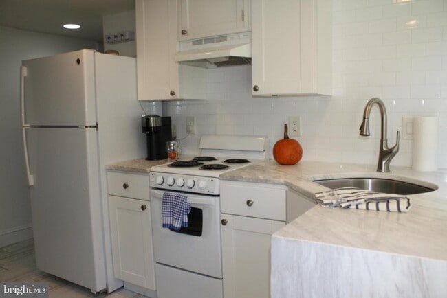 property at 7079 Guilford Rd