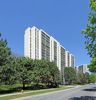 Crestview Place I in Toronto, ON - Building Photo