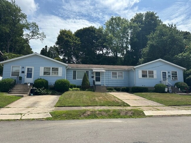 637 W 25th St in Erie, PA - Building Photo - Building Photo