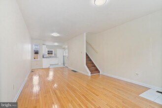 2251 Cross St in Philadelphia, PA - Building Photo - Building Photo