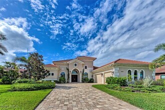 9683 Lipari Ct in Naples, FL - Foto de edificio - Building Photo