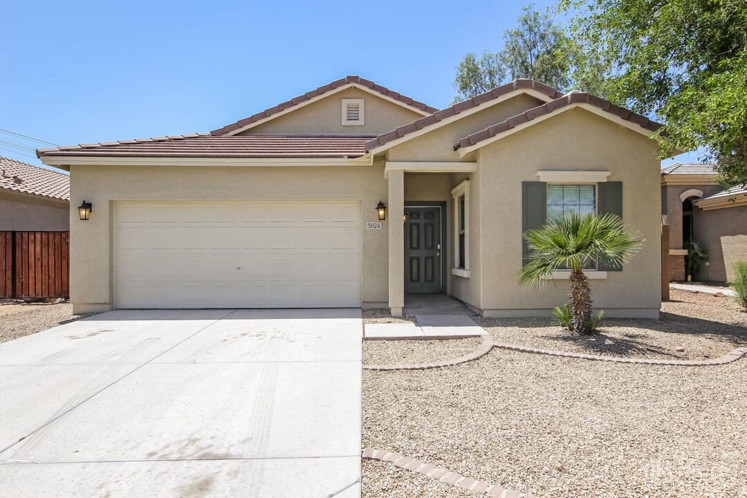 5024 S 99th Dr in Tolleson, AZ - Building Photo