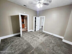 1470 E 13th St in Jacksonville, FL - Building Photo - Building Photo
