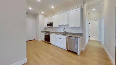 16 Highgate St-Unit -203 in Boston, MA - Building Photo - Building Photo