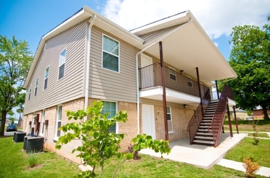 Oxford Square Apartments in Ada, OK - Building Photo