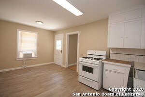 326 Arlington Ct in San Antonio, TX - Building Photo - Building Photo