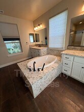 2839 Sevilla Ln in Sacramento, CA - Building Photo - Building Photo