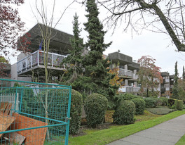 Charles Manor in Vancouver, BC - Building Photo - Building Photo