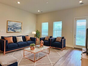 5624 Bertellis Ln in Houston, TX - Building Photo - Building Photo