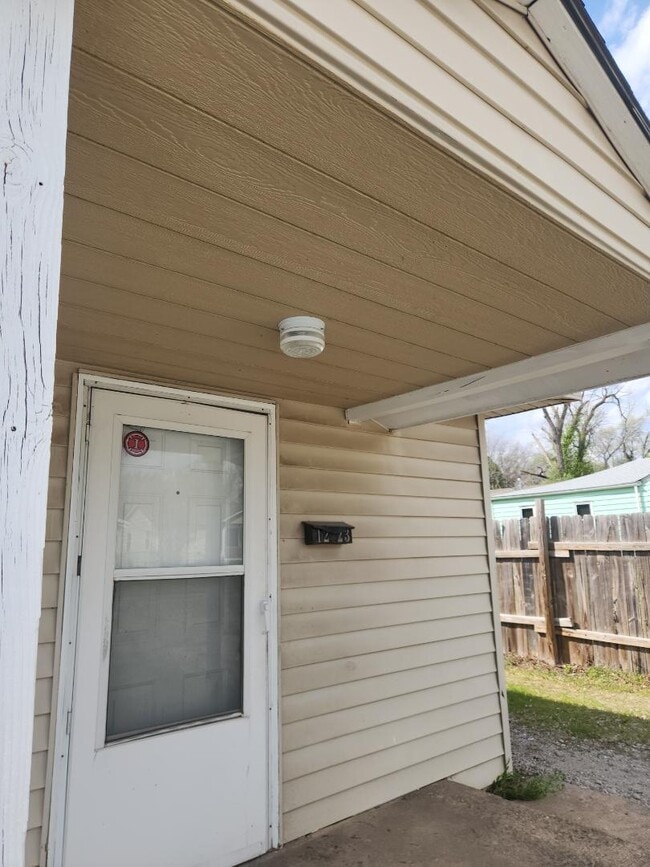 property at 1223 N Chautauqua Ave