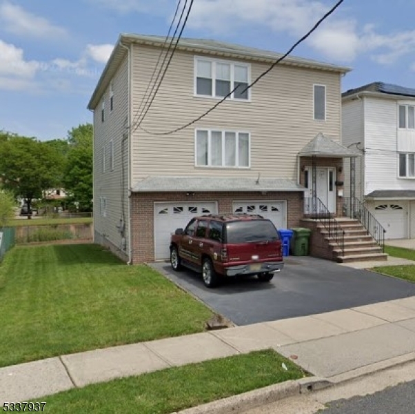 1011 Mopsick Ave in Linden, NJ - Foto de edificio - Building Photo