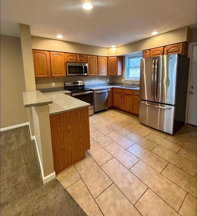 524 Broadway Ave in Bridgeport, WV - Building Photo - Building Photo