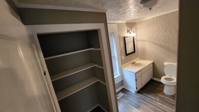 211 West Dr in Dublin, GA - Building Photo - Building Photo