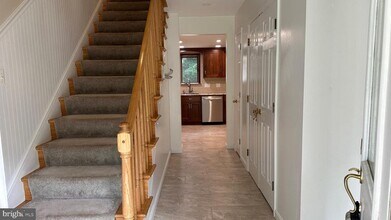 11503 Vale Rd in Oakton, VA - Building Photo - Building Photo