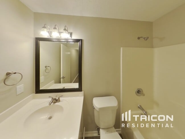 12212 Rolling Ridge Dr in Burleson, TX - Building Photo - Building Photo