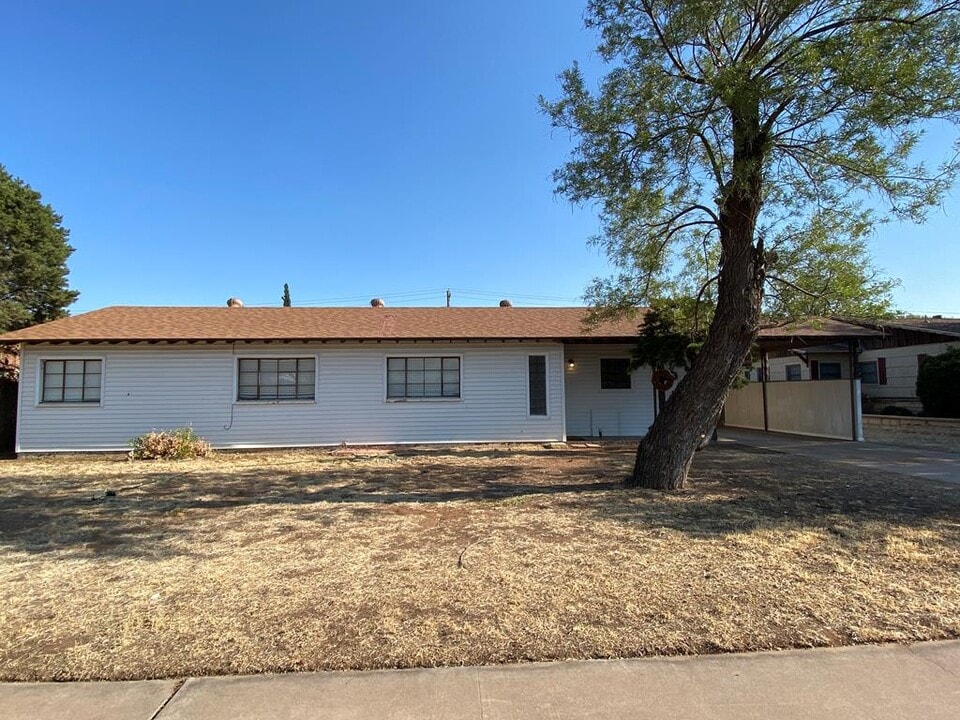 2503 Storey Ave in Midland, TX - Building Photo